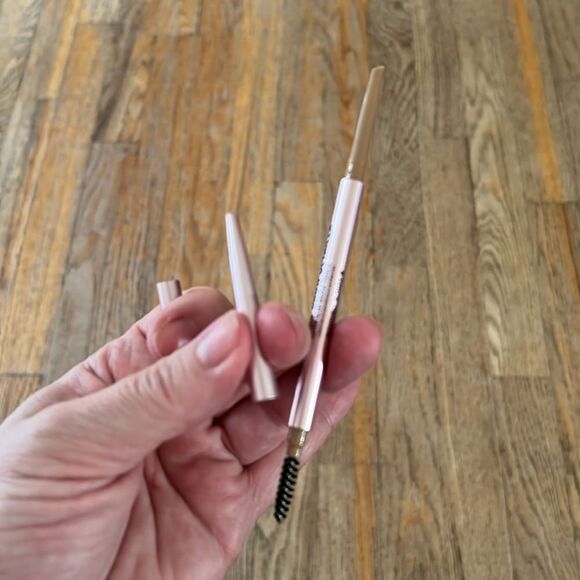 Too faced Super Fine Brow Detailer Natural Blonde - Picture 4 of 5